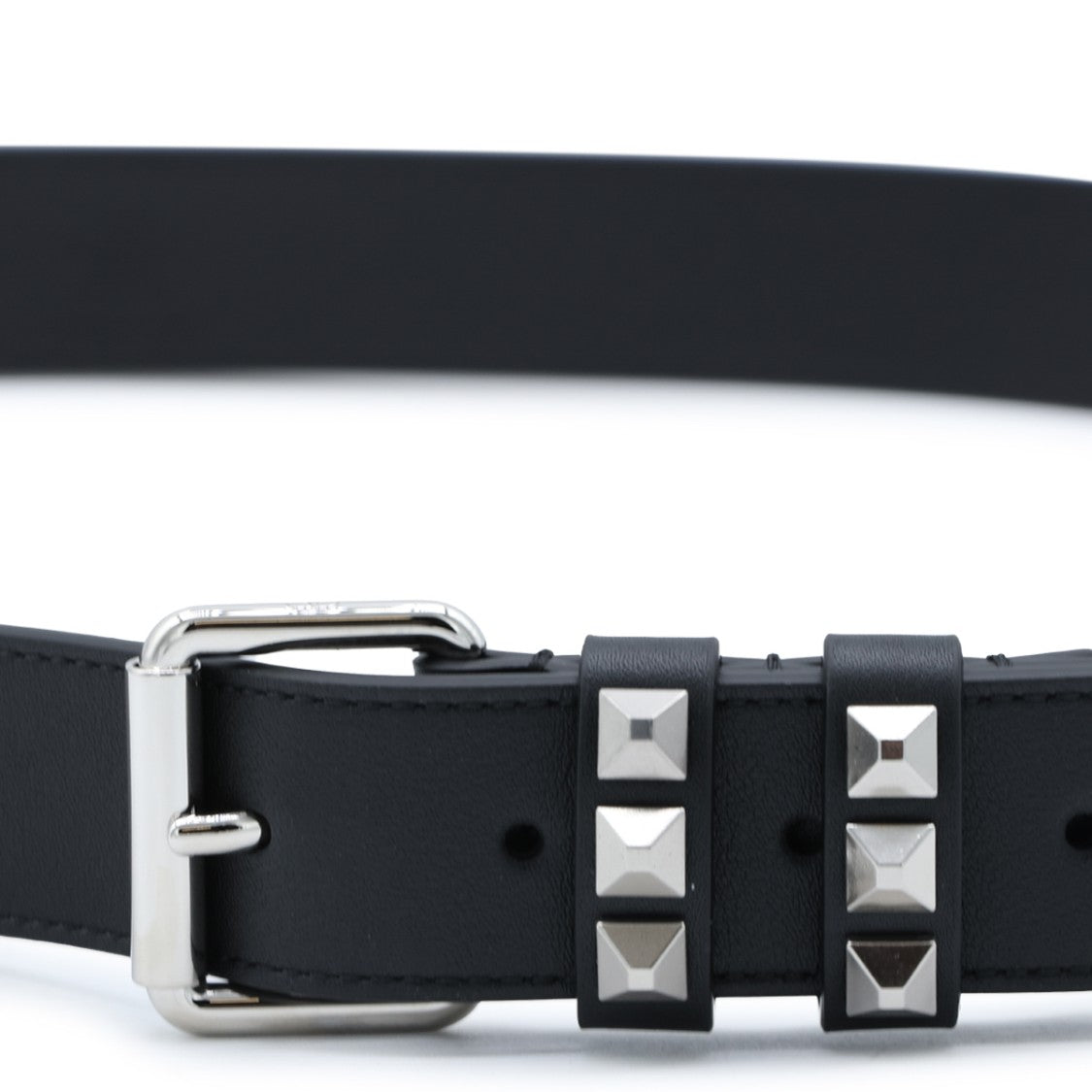 Valentino Garavani Adjustable Black Leather Belt With Edgy Metal Details