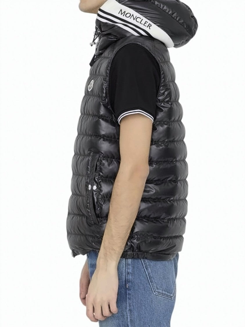 Moncler Horizontal Quilted Puffer Vest With Hood