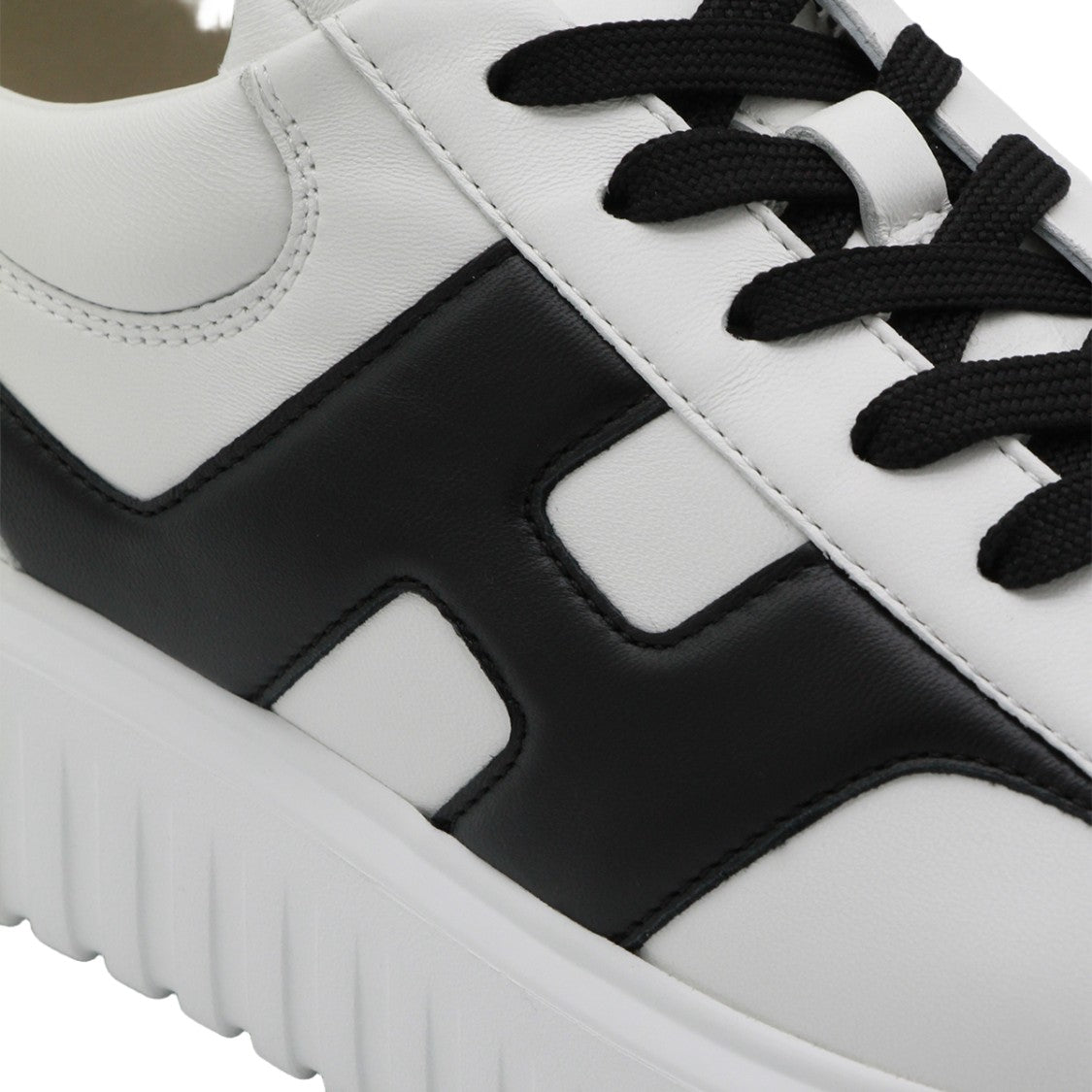 Hogan White Hogan Sneakers With Bold Black Design