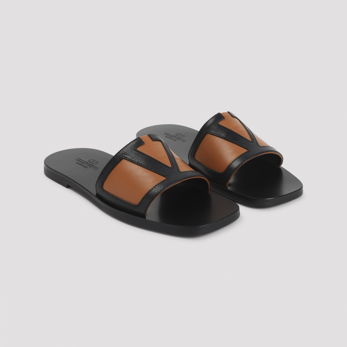 Valentino Garavani Leather Sandals With And Open-Toe Style