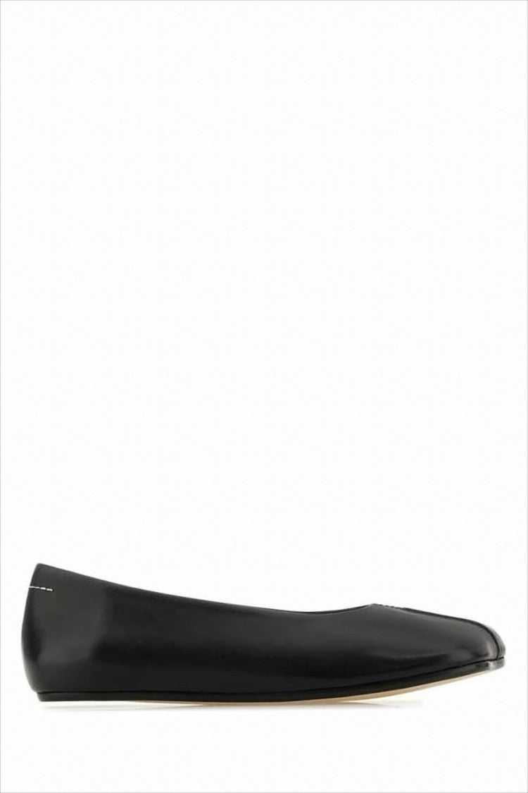 Mm6 By Maison Margiela Pointed Toe Flat Shoes In Smooth Napa Leather