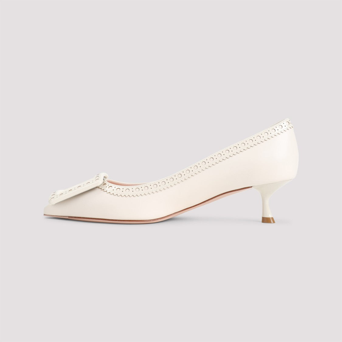 Roger Vivier Elegant White Pumps With Delicate Bow Detail