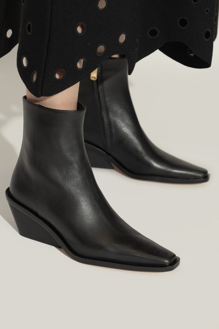 Michael Michael Kors `Nash` Heeled Ankle Boots