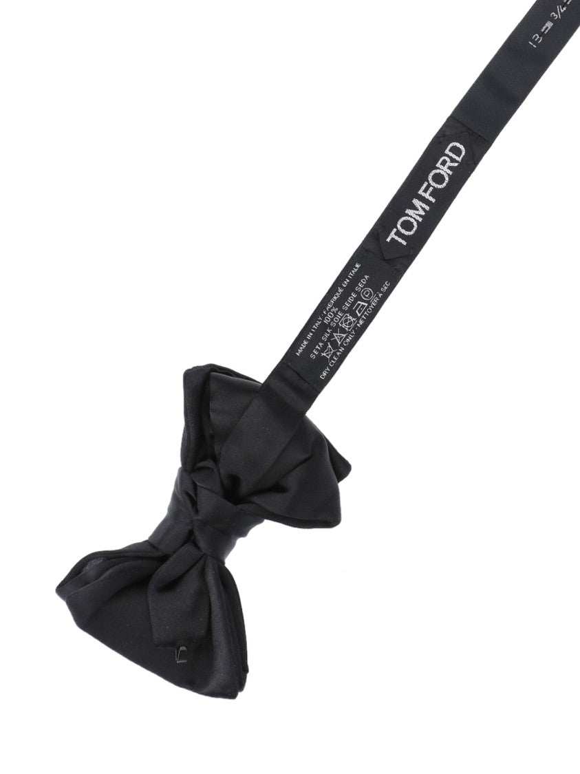 Tom Ford Timeless Black Bow Tie With Pre-Tied Convenience