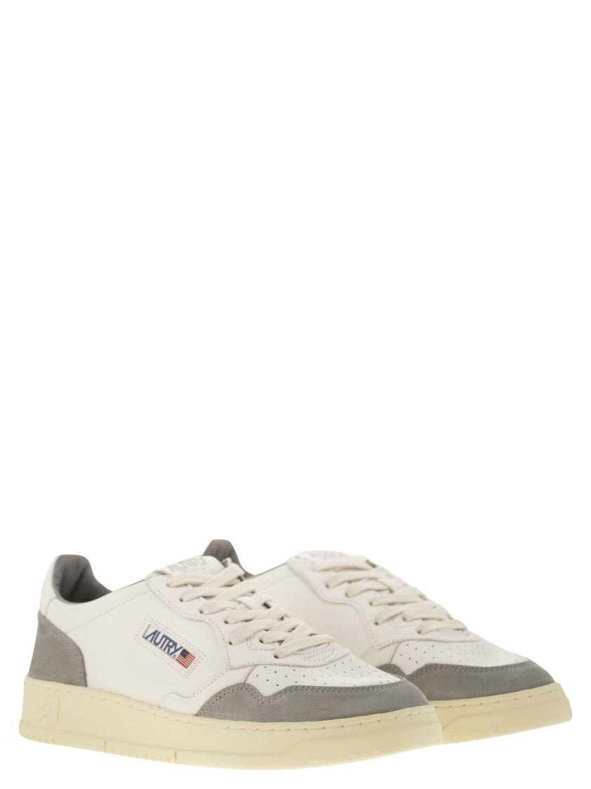 Autry Medalist Low - Sneakers In Goatskin And Suede