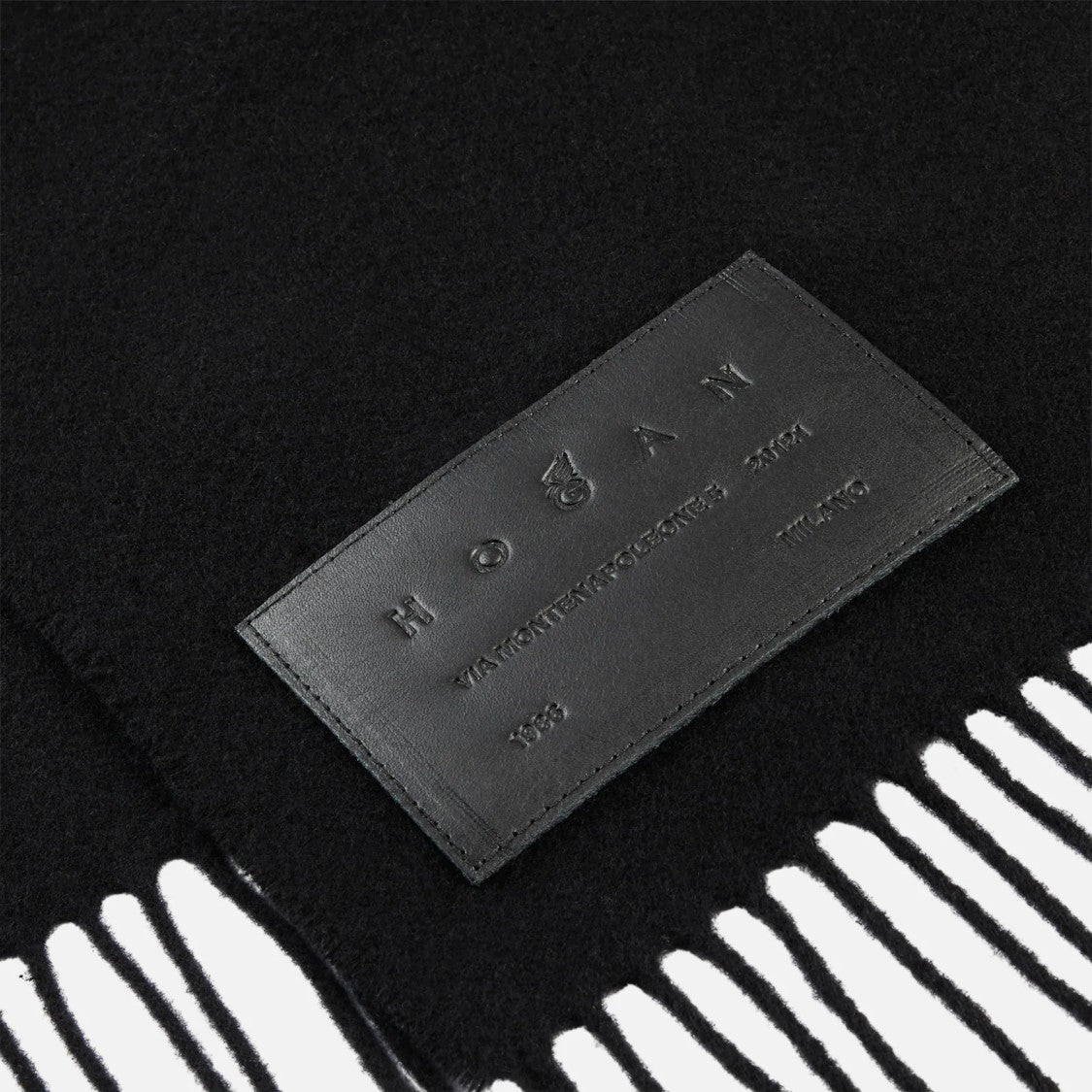 Hogan Fringes Scarf Crafted