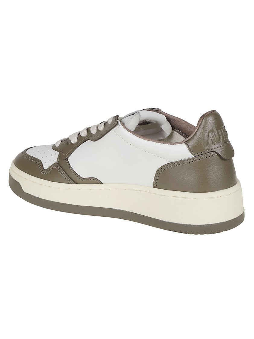 Autry Medalist Low Perforated Cow Leather Sneakers