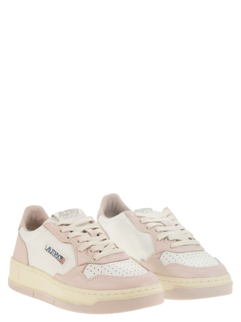 Autry Medalist Low - Two-Tone Leather Sneakers
