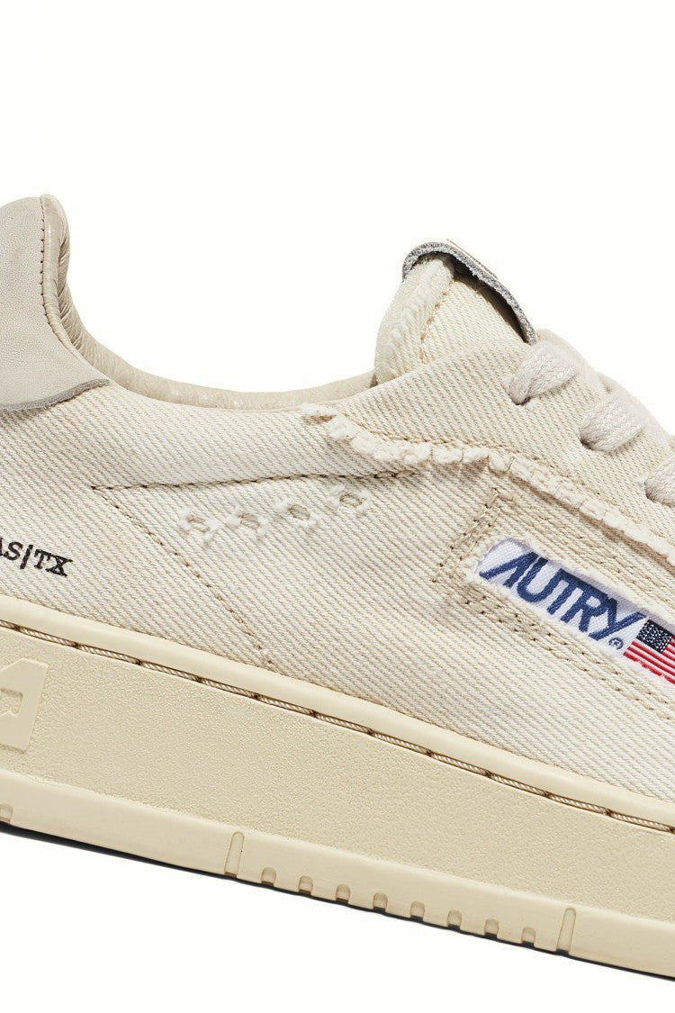Autry Women’S Dallas Canvas Sneakers