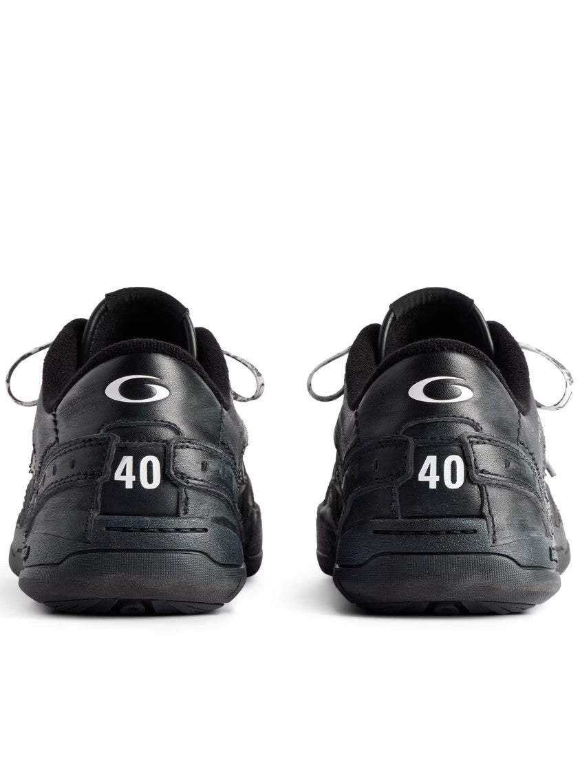 Balenciaga Sleek Black Low-Profile Sneakers With Textured Sole And Patterned Laces