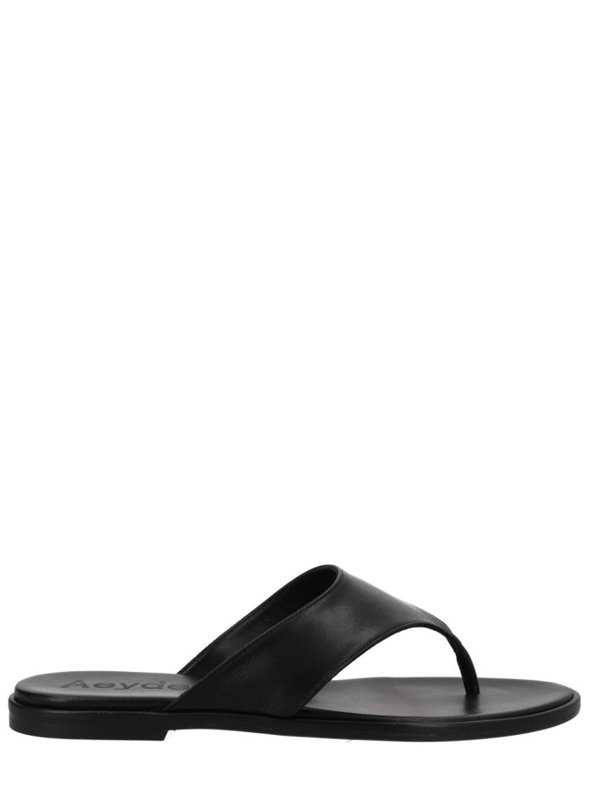 Aeydē Minimalist Wide Strap Toe Post Sandals