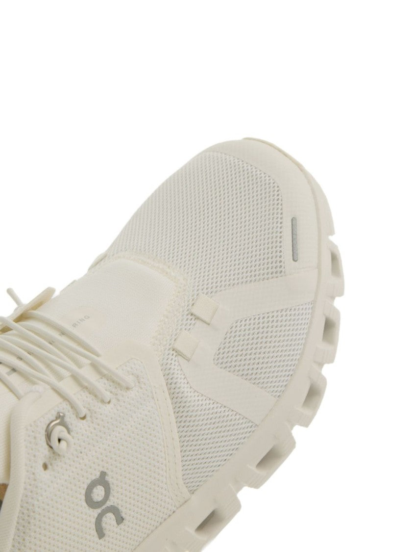On Running Lightweight White Sneakers With Zero-Gravity Foam Midsole