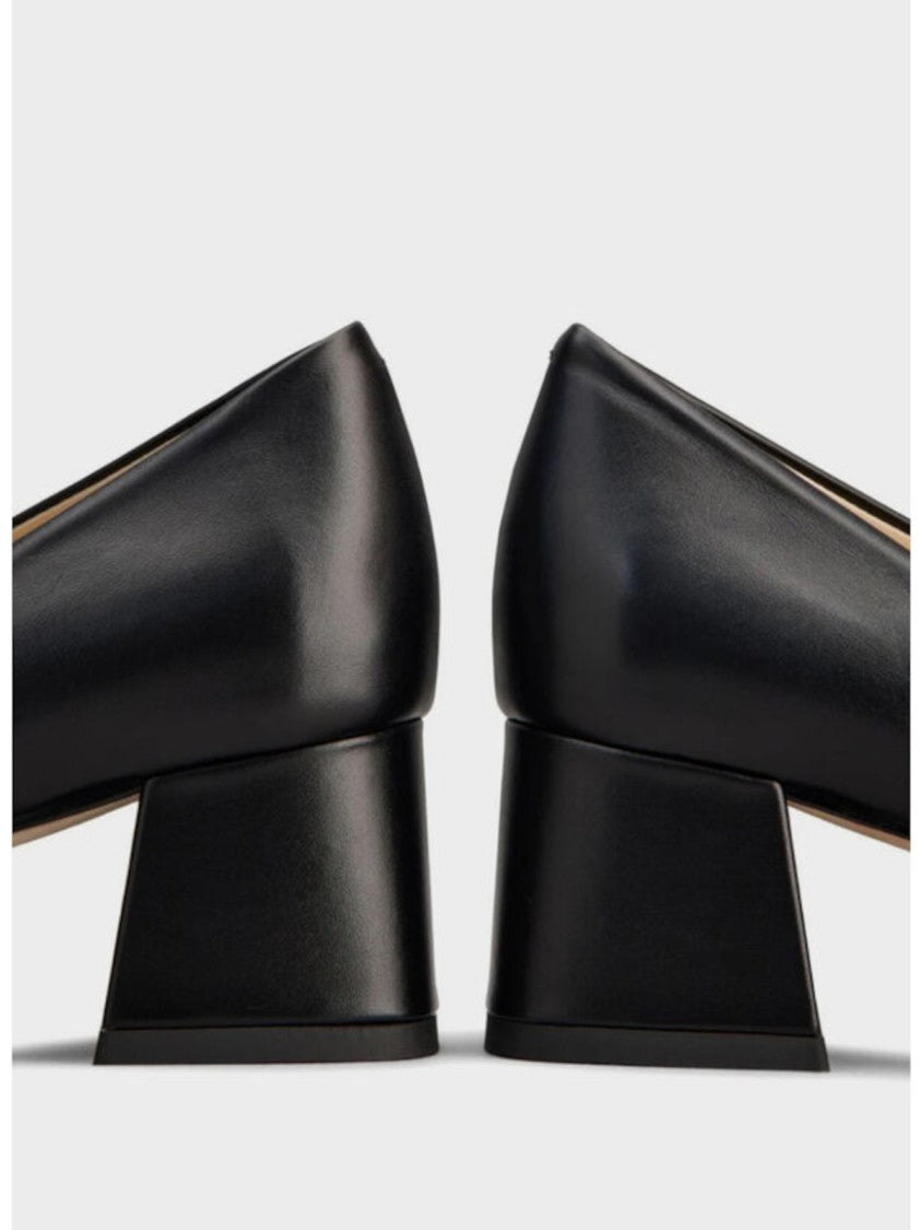 Tod's Pointed Toe Black Leather Pumps