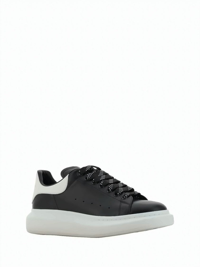 Alexander Mcqueen Alexander Mcqueen Oversized Sneakers With Contrast White Heel Tab