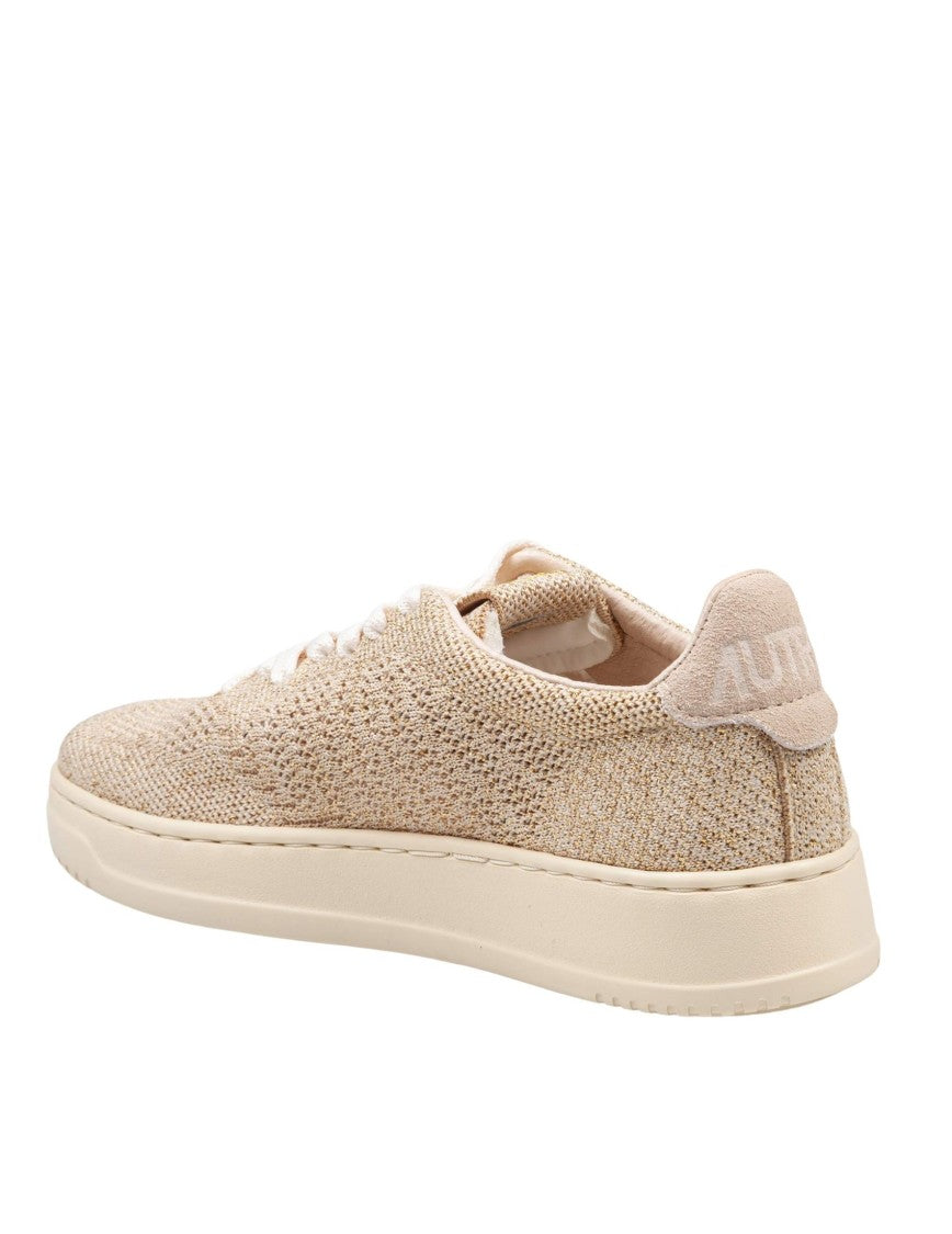 Autry Easeknit Low Knit Sneakers In Sand And Gold