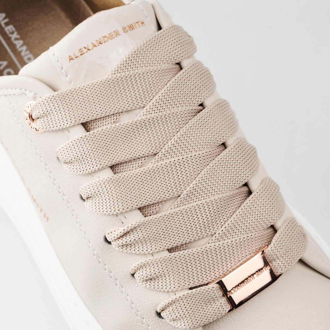 Alexander Smith Ecowembley Beige Sneakers With Beige Naplack Spur