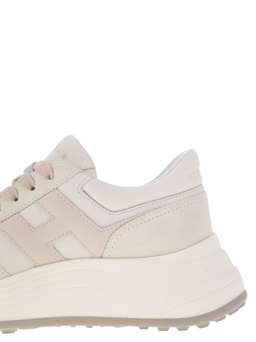 Hogan Hi-Fi Trainers With Side H