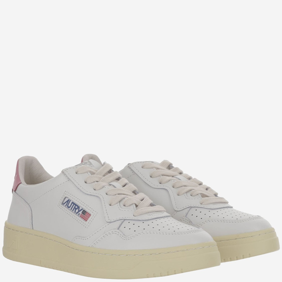 Autry Low Medalist Leather Sneakers