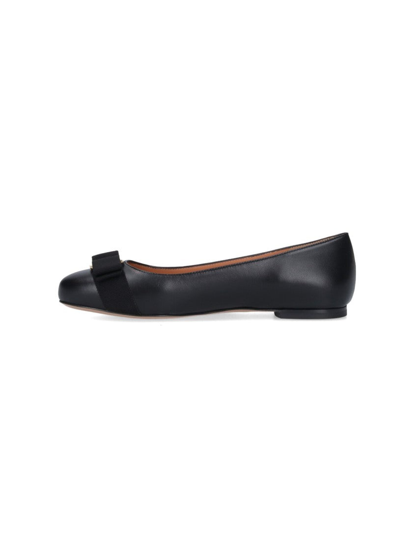Ferragamo "Varina" Ballerinas Black