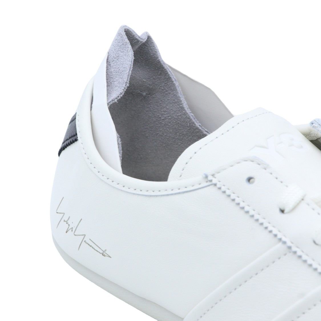 Y-3 Low-Top White Sneakers With Streamlined Design