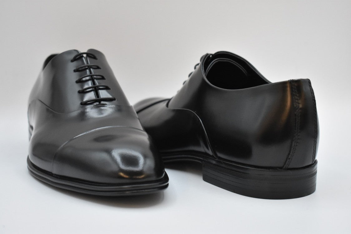 Corvari Polished Lace-Up Flat Shoes