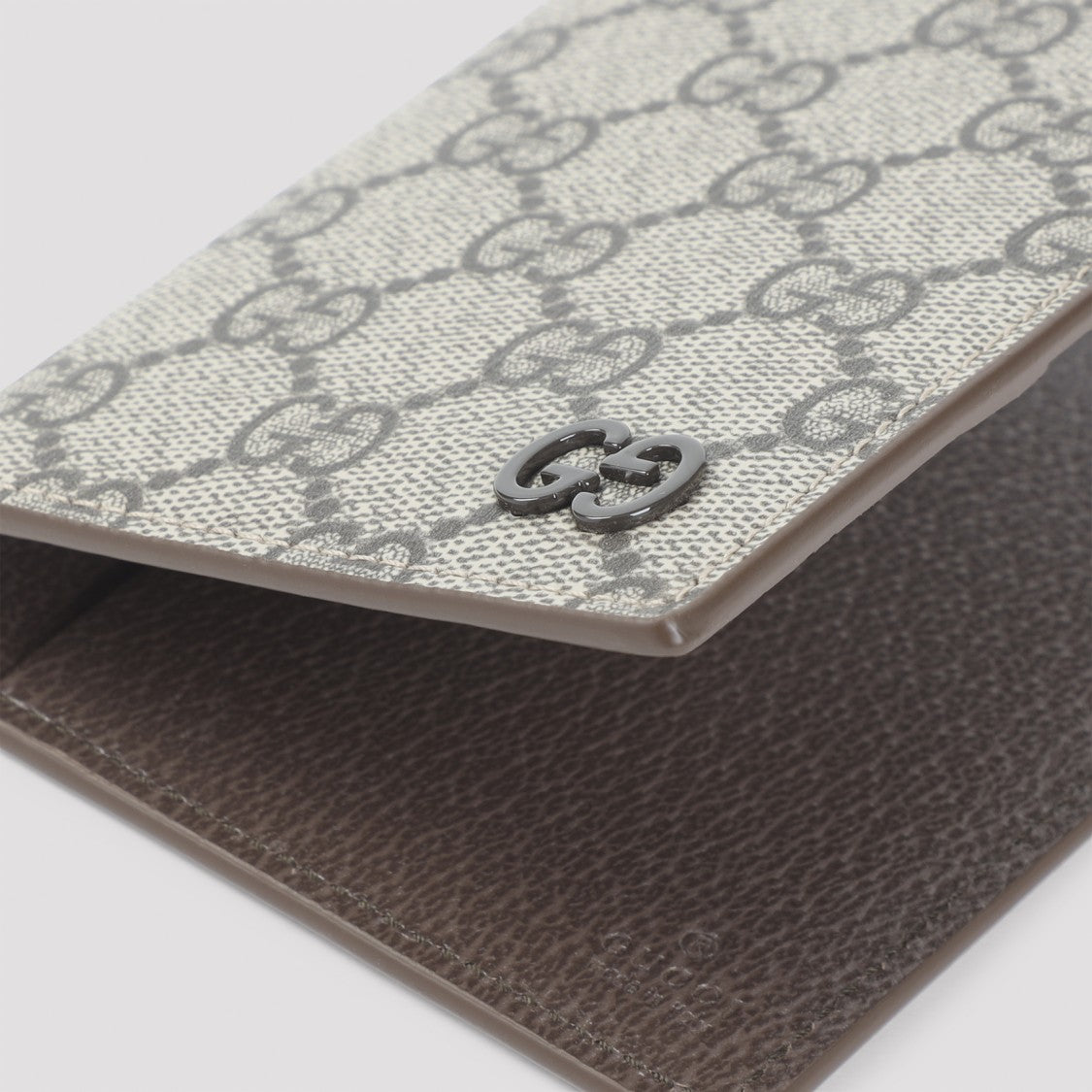 Gucci Gg Supreme Beige Ebony Polyurethane Passport Case