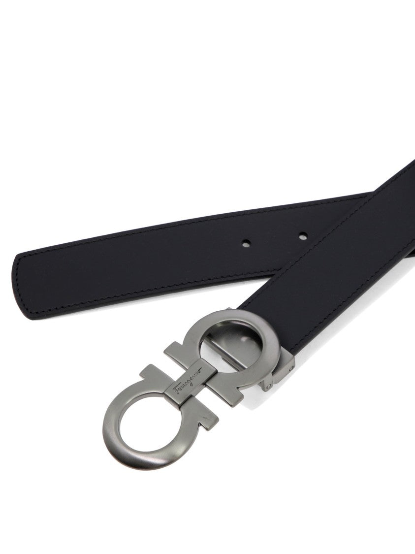 Ferragamo Sophisticated Black Leather Belt With Interlocking Metallic Buckle