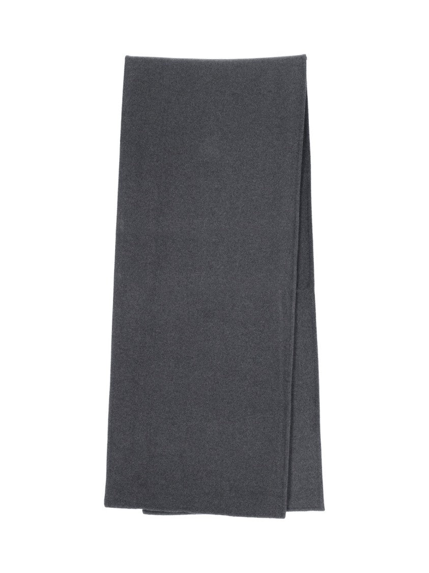 Berner Kuhl Classic Rectangular Grey Scarf With Soft Texture