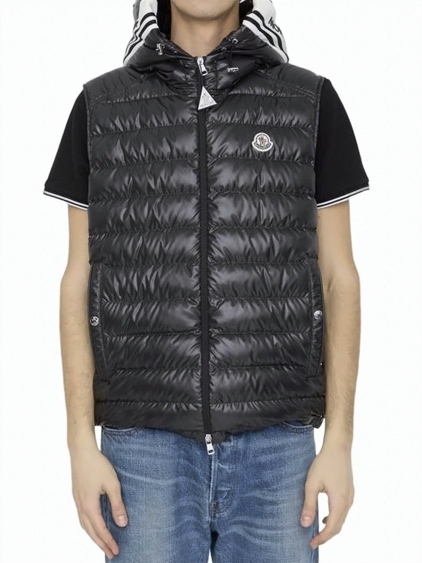 Moncler Horizontal Quilted Puffer Vest With Hood