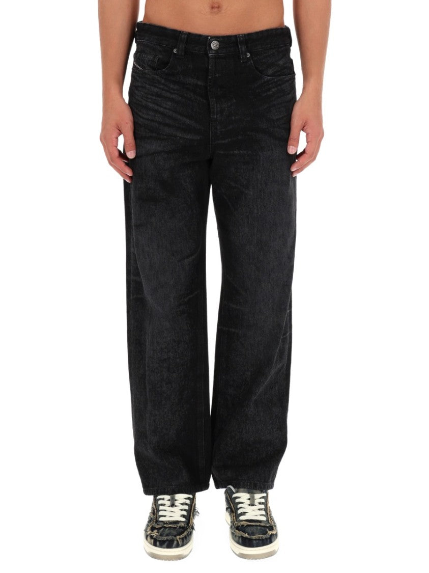 Diesel 2001 D-Macro-Fsh Wide-Leg Jeans