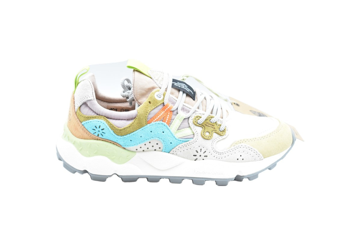 Flower Mountain Low-Cut Sneakers In Creamy Suede