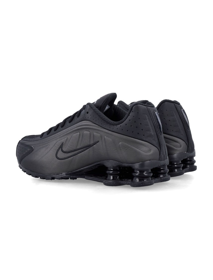 Nike Shox R4 Sleek Black Sneakers