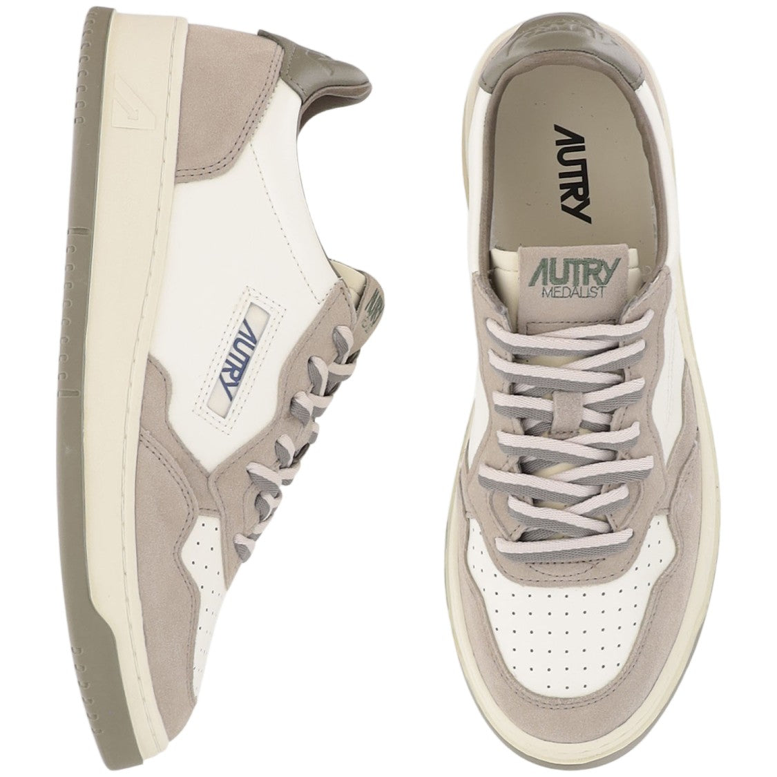 Autry Medalist Low Leather Sneakers With Embossed Logo