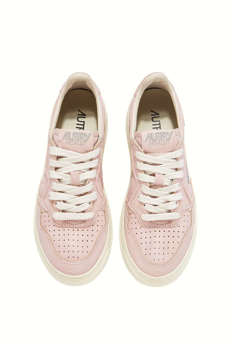 Autry Women’S Medalist Supersoft Cow Leather Sneakers