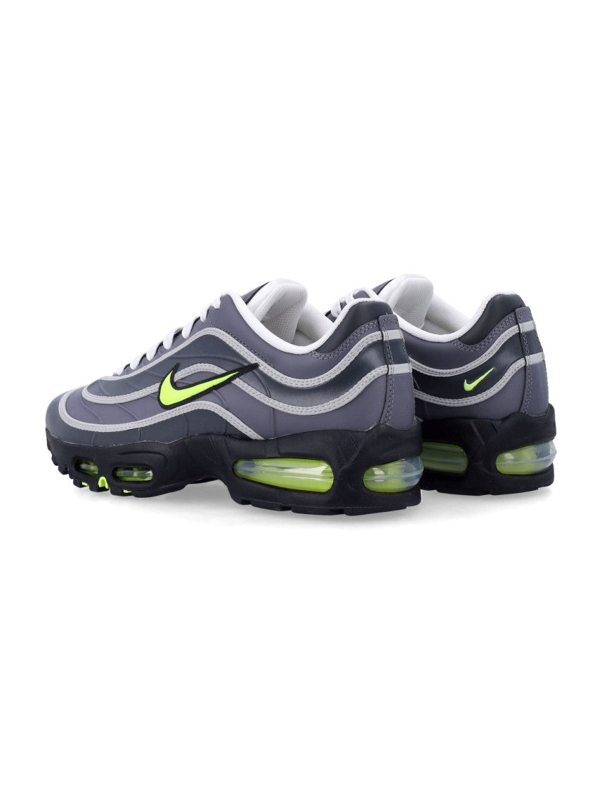 Nike Air Max Joga Bonito Low-Top Sneakers