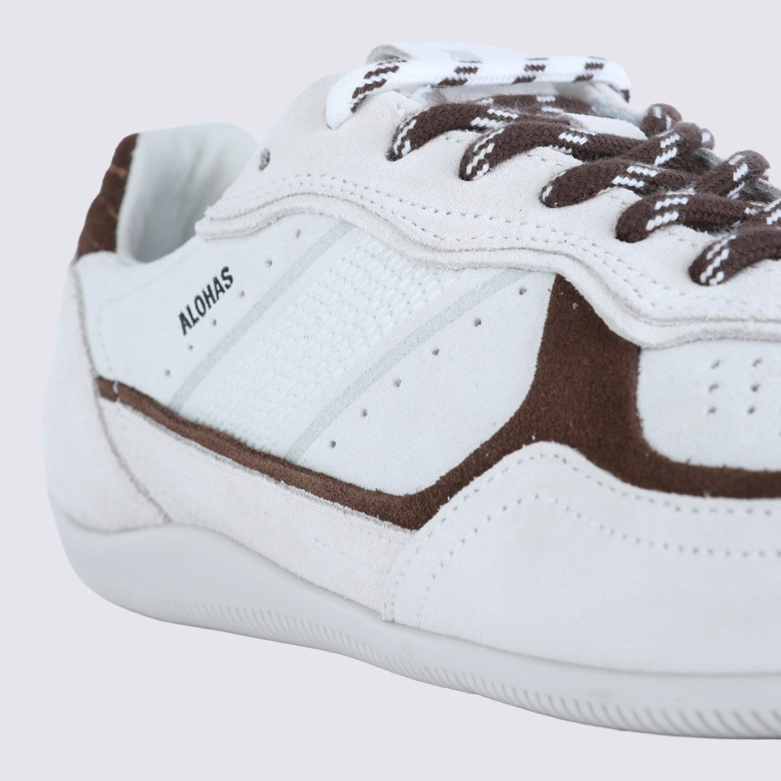 Alohas Low-Top Sneakers With Brown Suede Accents