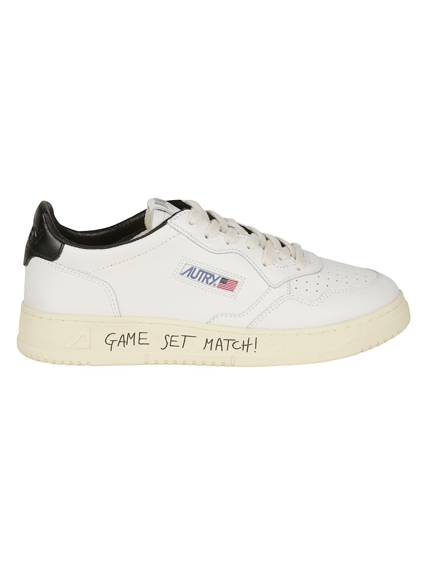 Autry Medalist Cow Leather Low Sneakers
