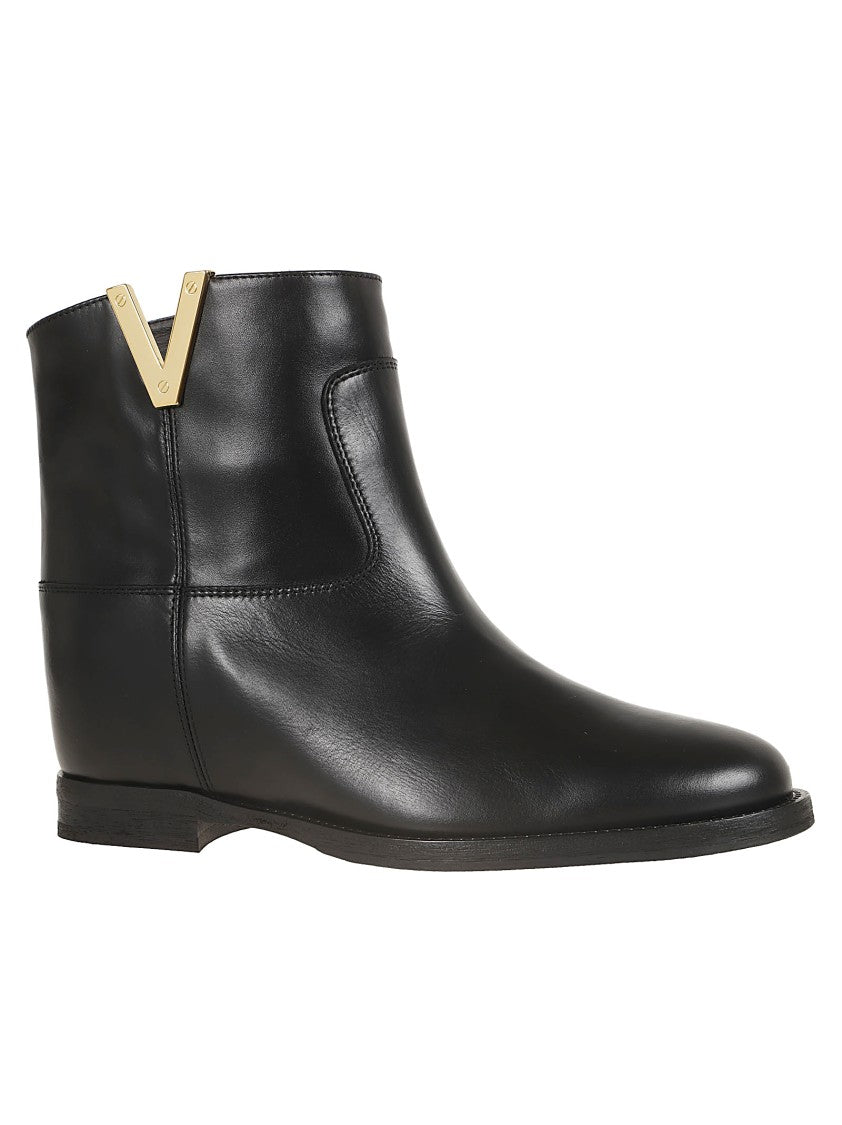 Via Roma 15 Calfskin Ankle Boot With Decorative Gold-Tone Plaque