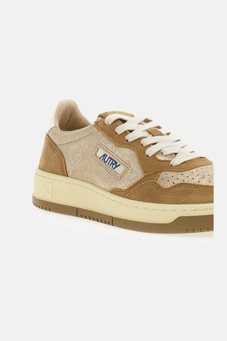 Autry Platinum Ivory Medalist Low Laminated Suede Sneakers