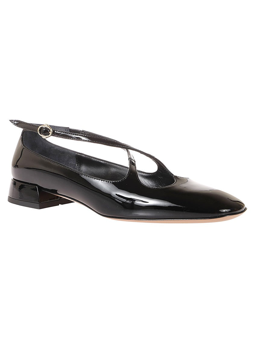 A. Bocca Pointed Toe Shoes With Cut-Out Detail