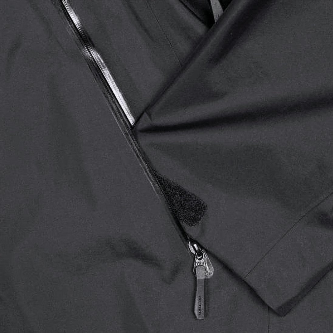 Arc'teryx Minimalist Black Jacket With Water-Resistant Finish