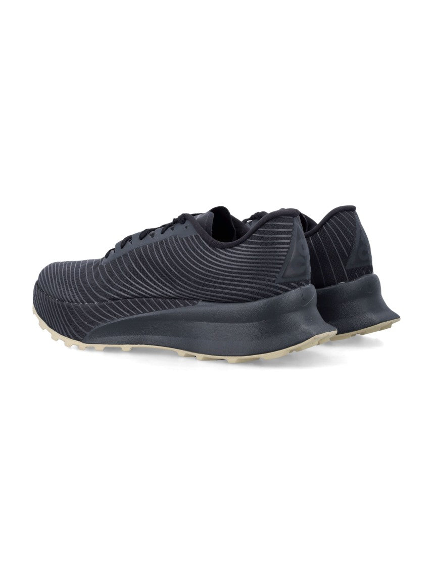 Nike Ultrafly Carbon Fiber Trail Sneakers