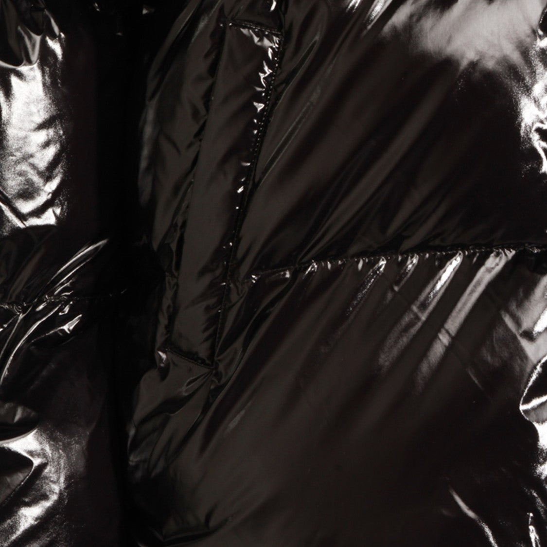Pinko Glossy Black Puffer Jacket With Quilted Design