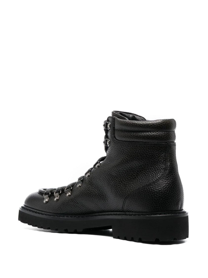 Doucal's Pebbled Leather Ankle Boots