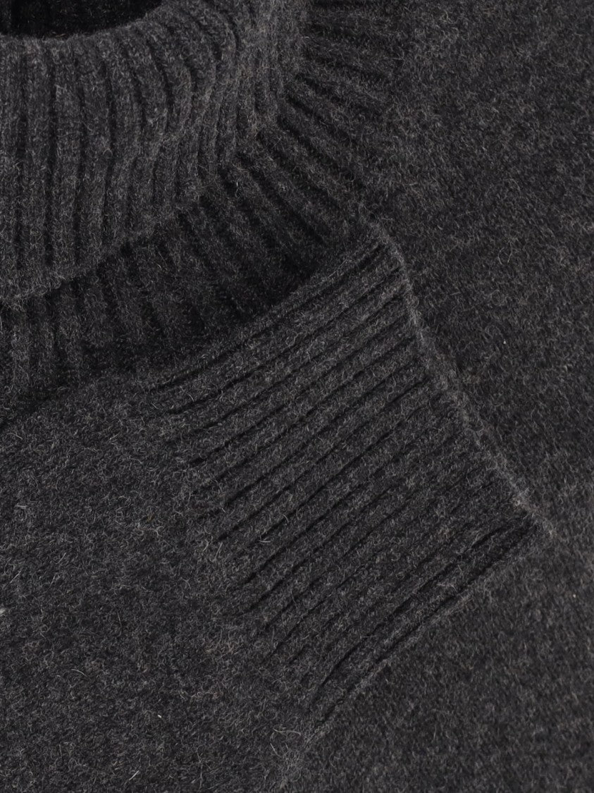 Drumohr Ribbed High-Neck Cashmere Sweater With Minimalist Design