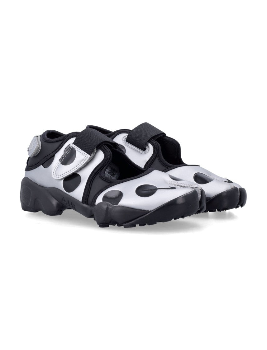 Nike Air Rift Synthetic Split-Toe Sneakers