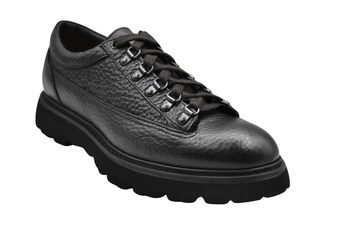 Doucal's Textured Leather Low-Top Shoes With Rugged Sole