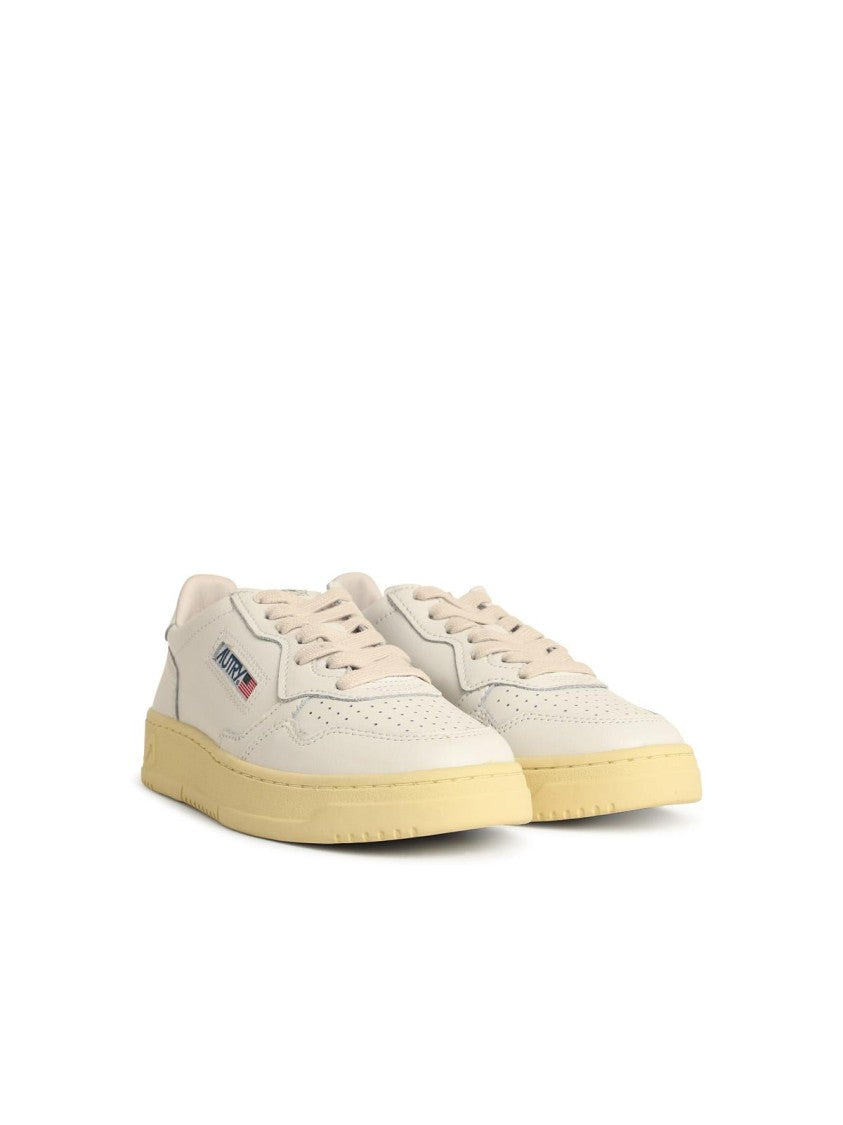 Autry White Leather Medalist Sneakers