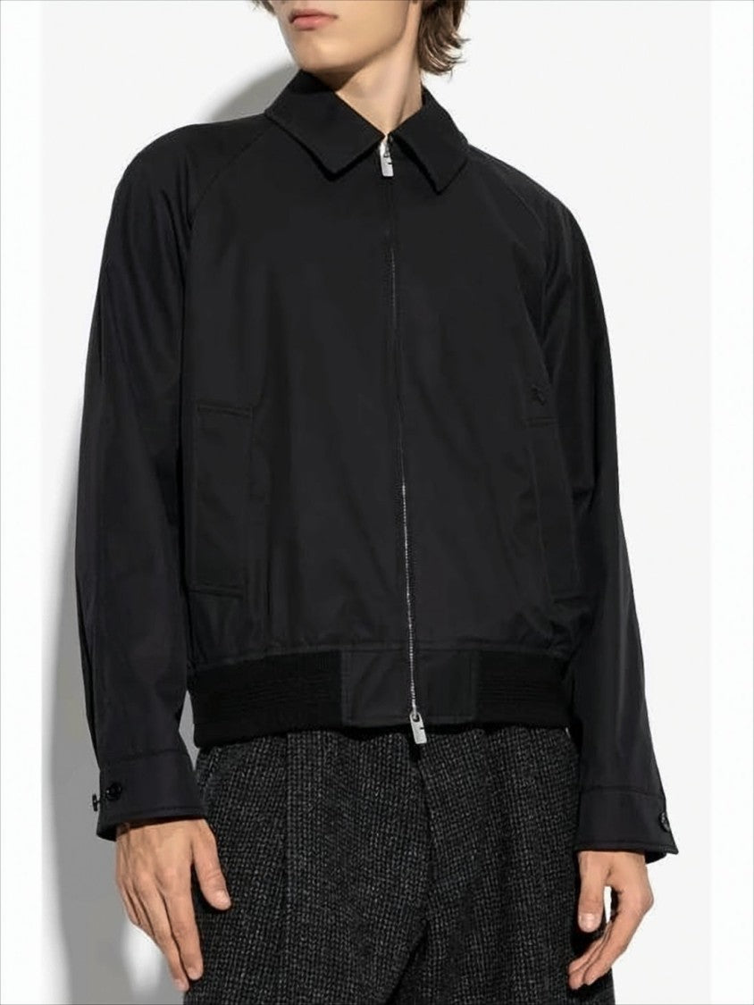 Burberry Minimalist Black Jacket With Zip Closure