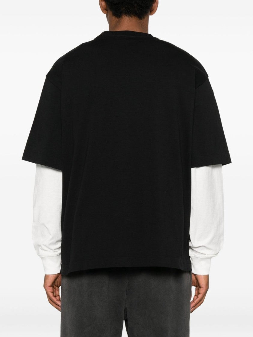 Off-White Plain Black T-Shirt With Classic Crew Neckline